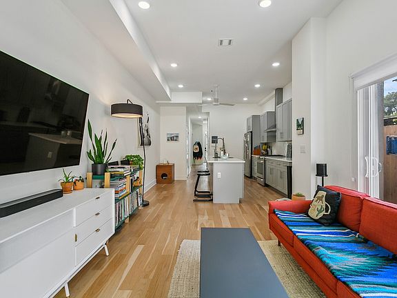 3rd image of 52 Lafayette St Unit 1