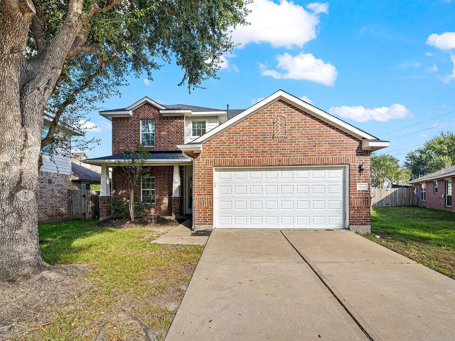 3 bed, 2.5 bath, 2299 sqft, $2,400 — Photo 4