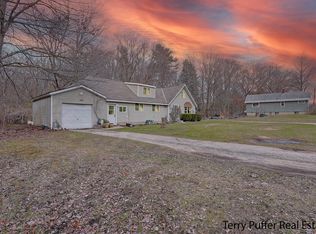 326 W Giles Rd, Muskegon, MI 49445