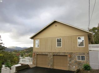 850 NE Casper St, Roseburg, OR