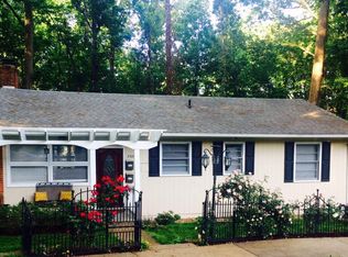 2326 Crestmont Ave #B, Charlottesville, VA 22903