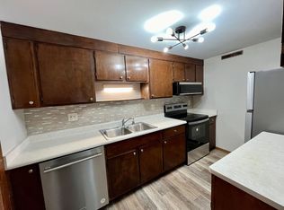 3520 Evergreen Dr #8, Plover, WI 54467
