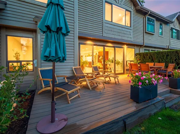 16957 65th Lane NE, Kenmore, WA 98028