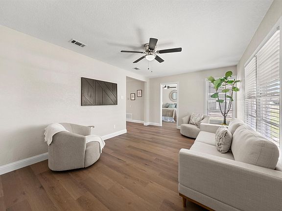 2nd image of 3117 Fadal Ave