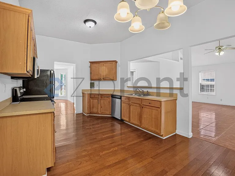 2882 Newtons Crest Cir — Photo 14