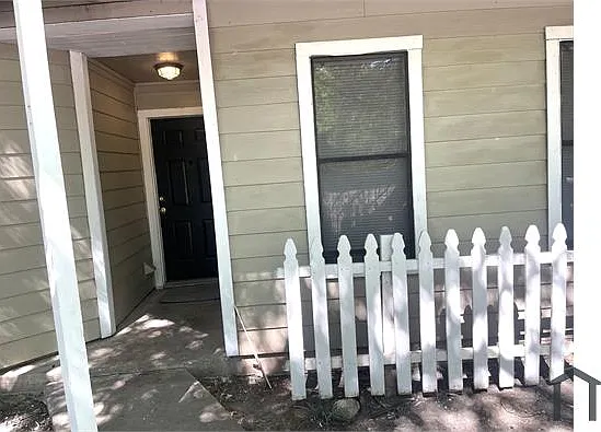 1902 W Loop #B