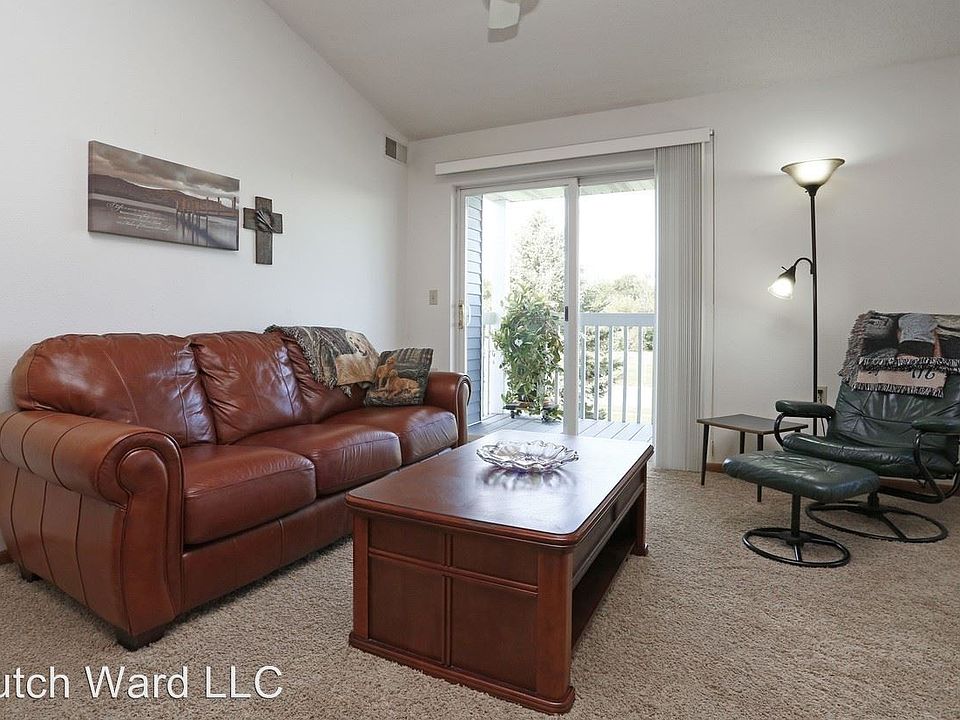 725 Century Ave SW Hutchinson MN Zillow