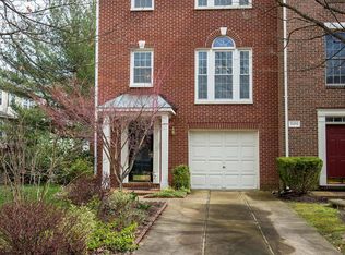 11496 Rothbury Sq, Fairfax, VA 22030