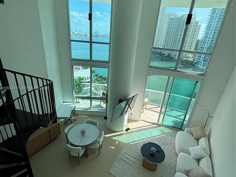 300 S Biscayne Blvd #L-1218 — Photo 32