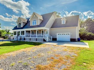 66 Heritage Point Ct, Deltaville, VA 23043