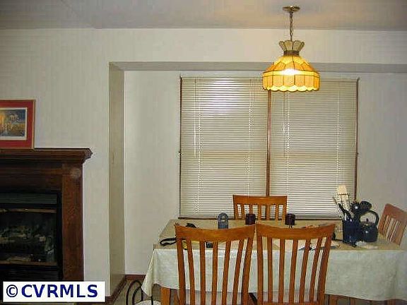 3rd image of 4042 Hilltop Field Dr
