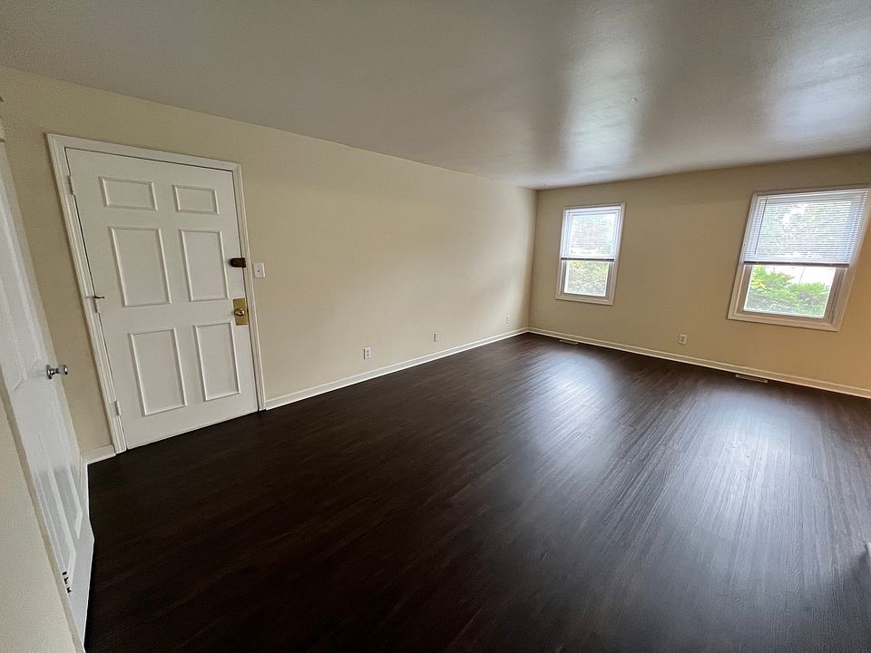 1st image of 2019 Oak St APT A