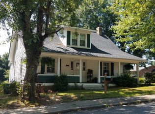 309 Taylor St, Mount Airy, NC 27030