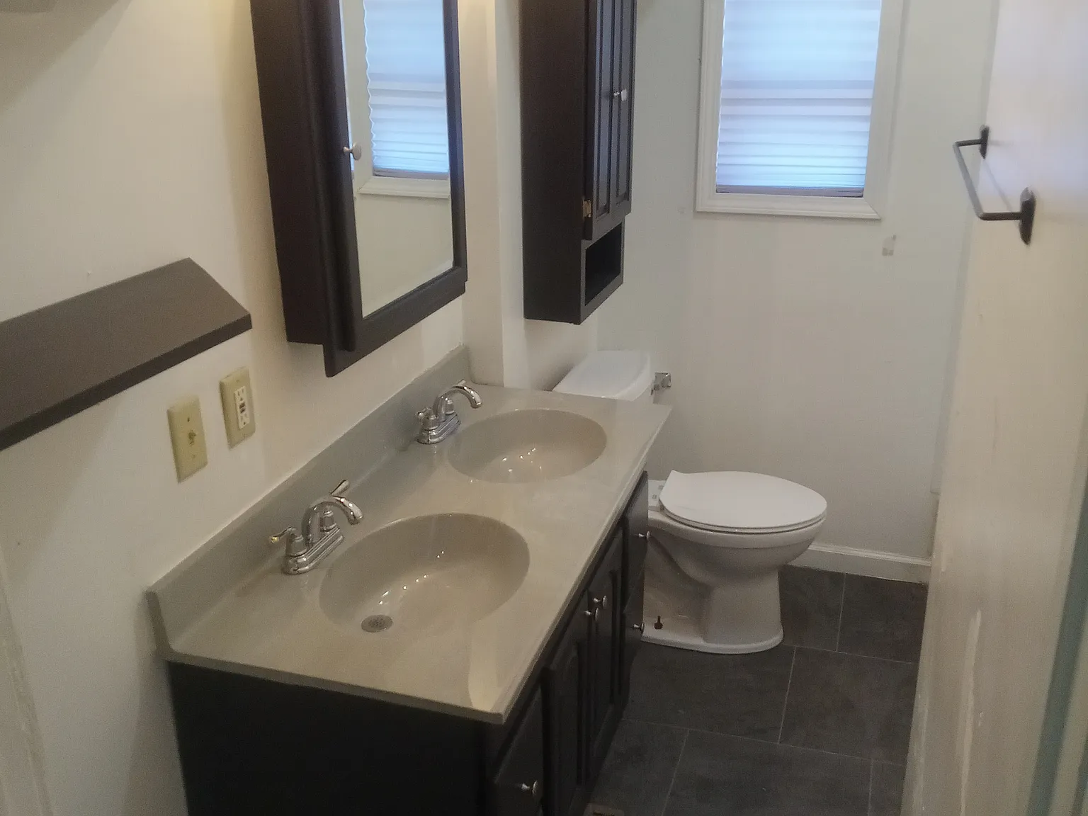3 bed, 1000 sqft, $1,600 — Photo 3