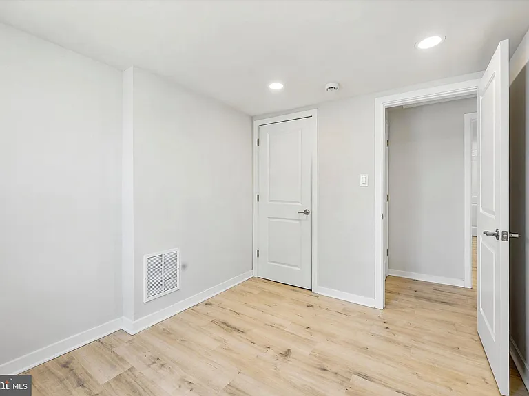 269 Monroe St — Photo 23