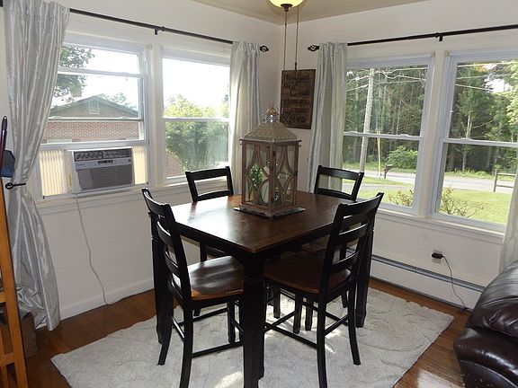 5th image of 122 Waugh Dr