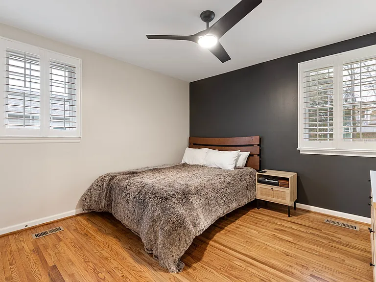 208 Hardison Ave — Photo 15