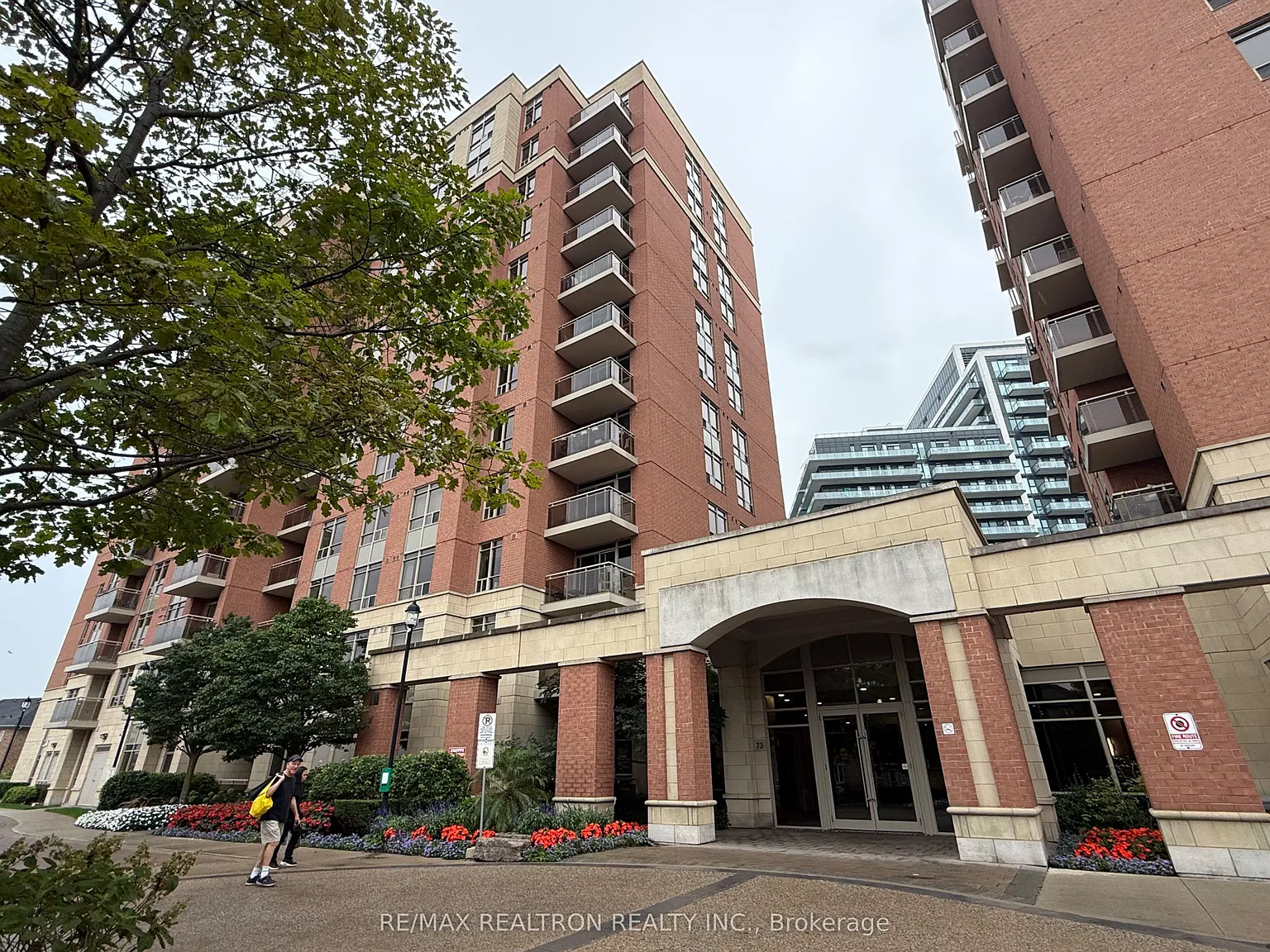 73 King William Cres — Photo 4