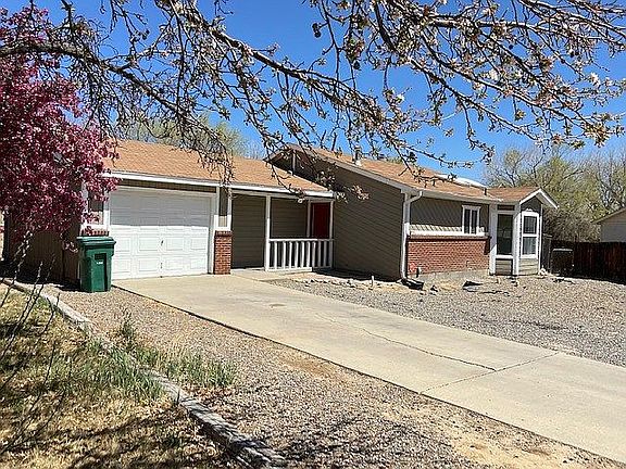 2nd image of 4208 Applewood Dr