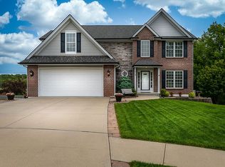 213 Surrey Ct, Smithville, MO 64089