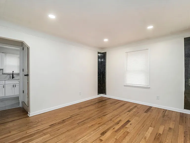 7281 Rockdale St — Photo 12
