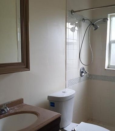 4th image of 302 S C St