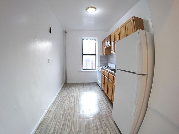 5th image of 2600 Creston Ave #4C-2