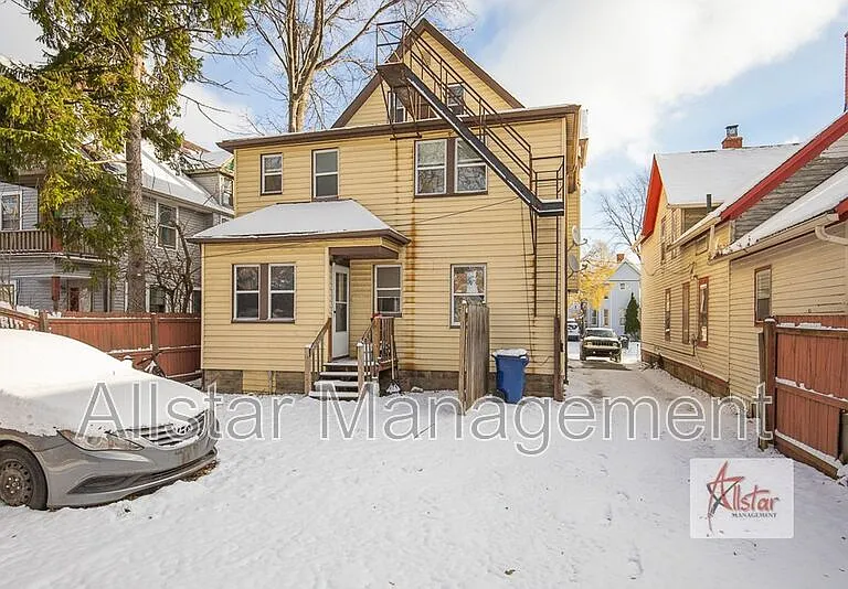 3786 W 37th St #2 — Photo 4