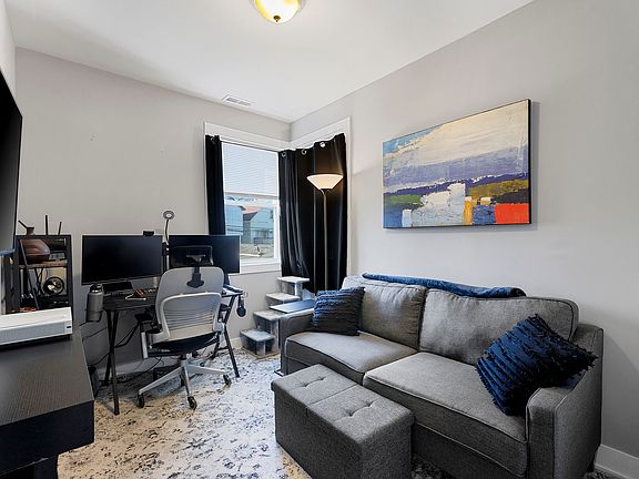 5th image of 3026 N Allen Ave #2