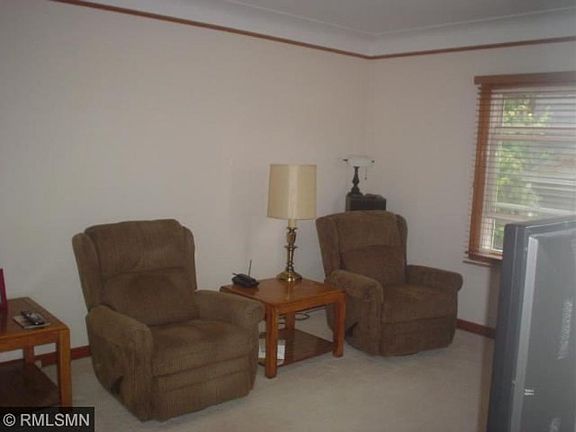 3rd image of 870 Orange Ave E