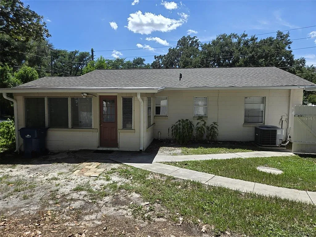 2 bed, 1.0 bath, 992 sqft, $1,850 — Photo 2