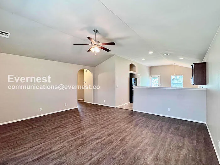10443 S James St — Photo 6