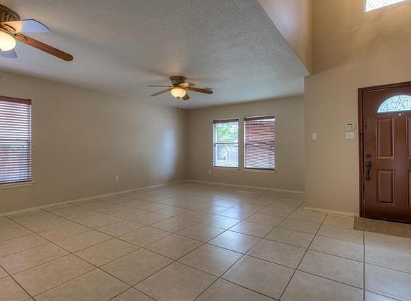 5th image of 506 Woodford Dr