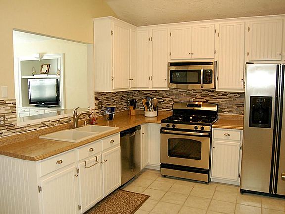 Great updated Kitchen