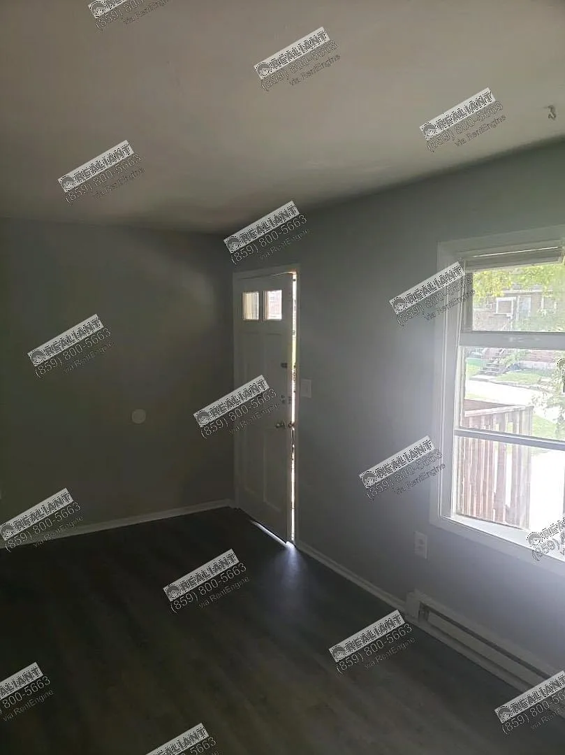 1 bed, 1.0 bath, $1,095 — Photo 4