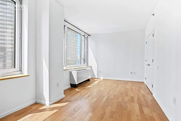 Rented by Sotheby's International Realty | media 8