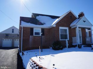 1260 Beck Mill Rd, Hanover, PA 17331