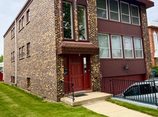 175 E Van Buren St #3, Elmhurst, IL 60126