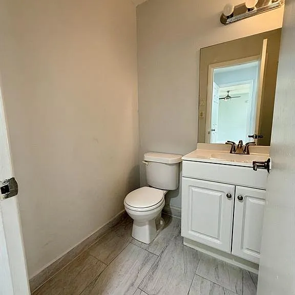 9640 NW 65th St — Photo 18