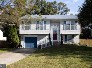 60 Vance Ave, Sicklerville, NJ 08081