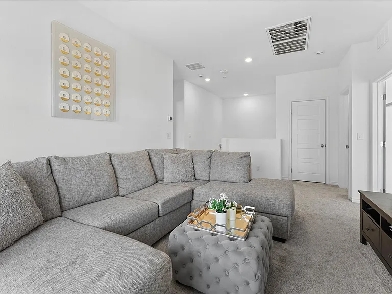 237 Callen Falls Ave #2011 — Photo 22