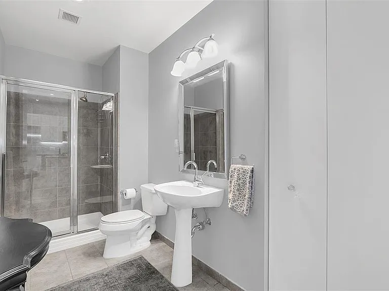 150 E Robinson St #31B — Photo 16