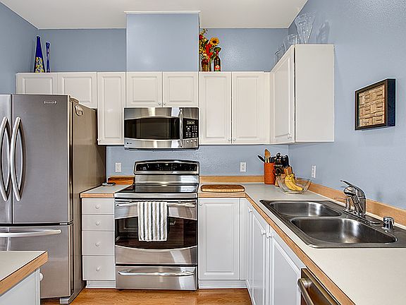 3rd image of 2119 NW Pacific Yew Pl