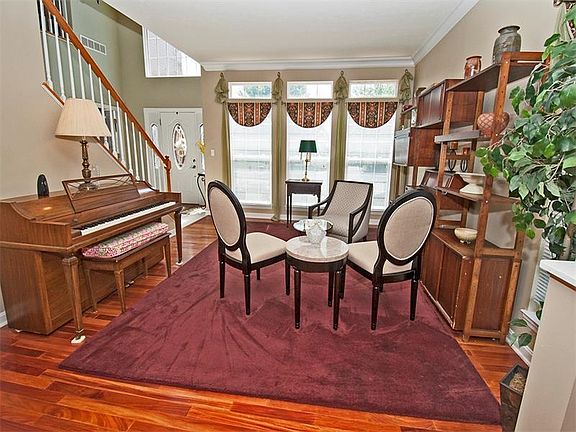 5th image of 73 Winterbrook Dr