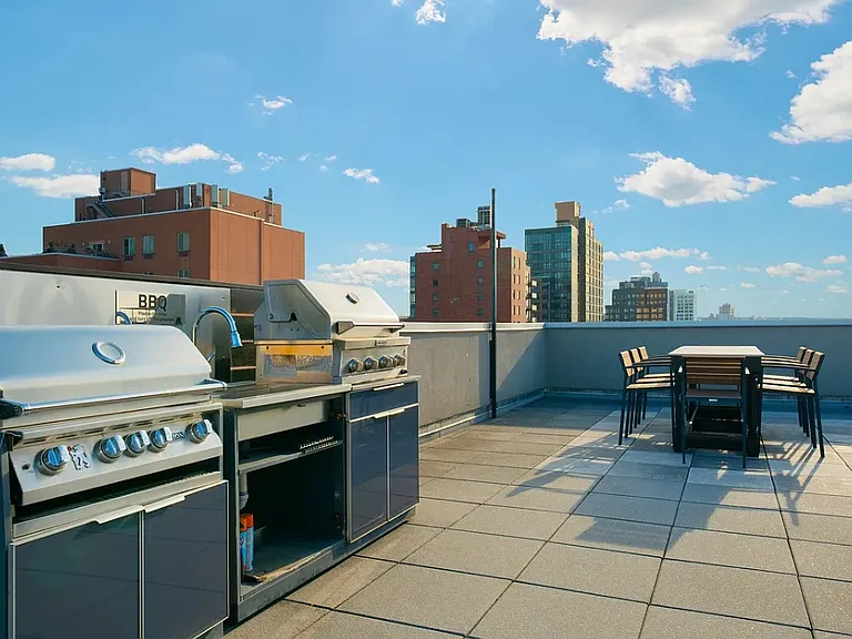 595 Baltic St #G6 — Photo 11