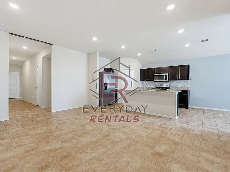 9506 Malkier Dr — Photo 3