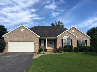 827 Memorial Cir, Bowling Green, KY 42104