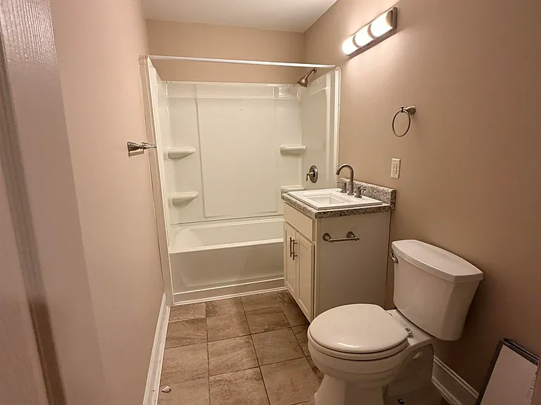 3017 Ensley Ave — Photo 7