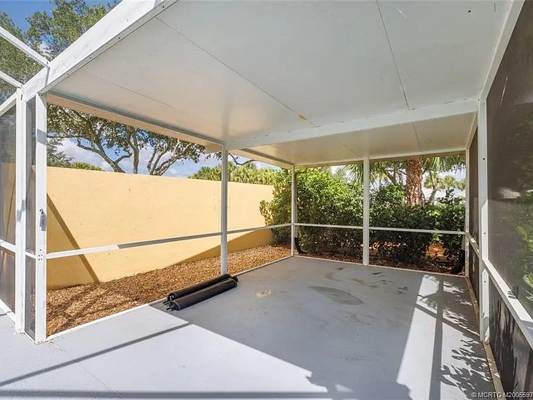 2198 SW Mayflower Dr — Photo 37