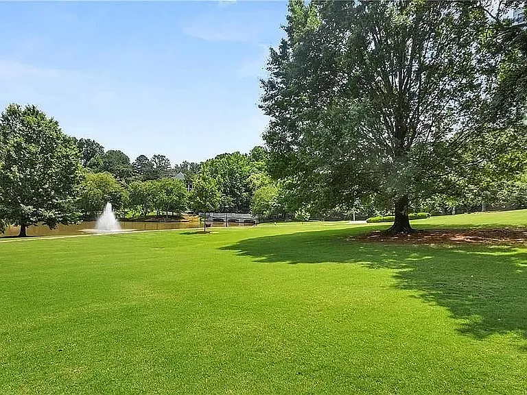 Lenox Park, a great place to walk a dog and near the property!